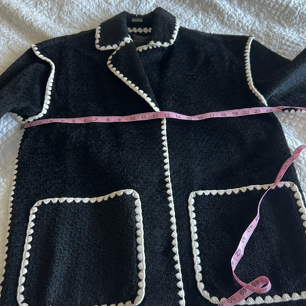 Endless Rose Stitched Throw Cardigan - Picture 3 of 11